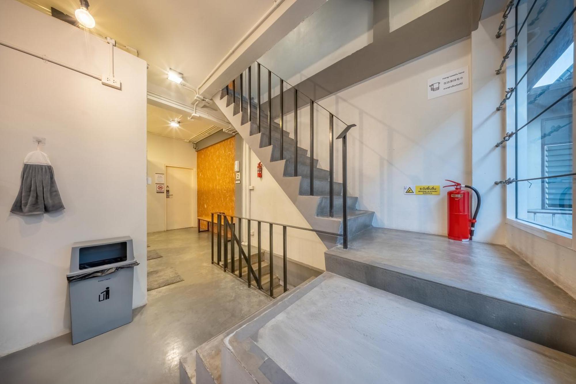 Hostel Ralph Bangkok Zewnętrze zdjęcie